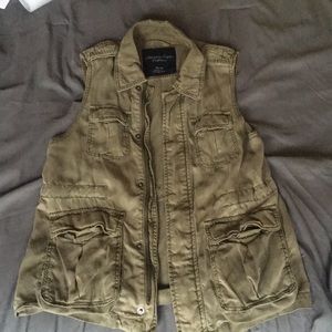 Army Green Light Weight Vest